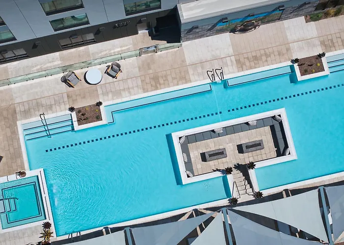 Hotel Fairfield & By Marriott 3*