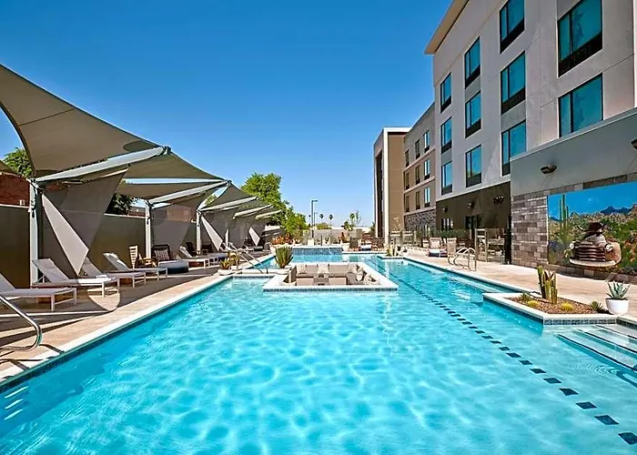 Hotel Fairfield & By Marriott 3*