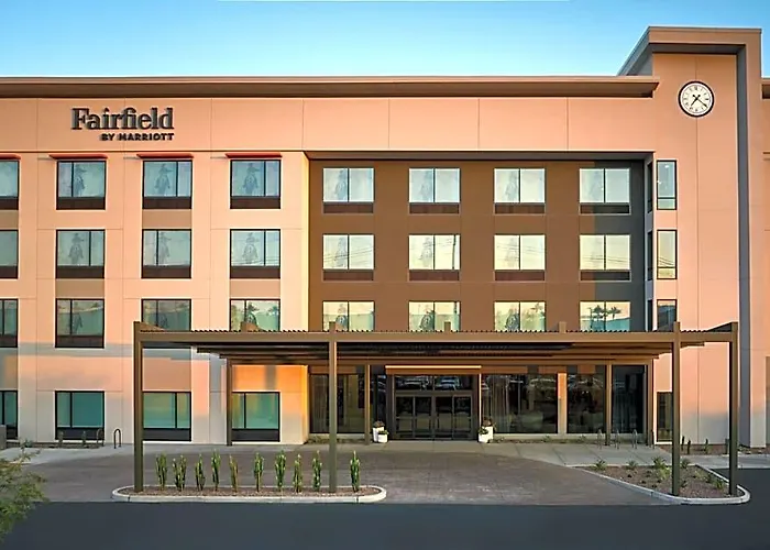 Fairfield & By Marriott 3*